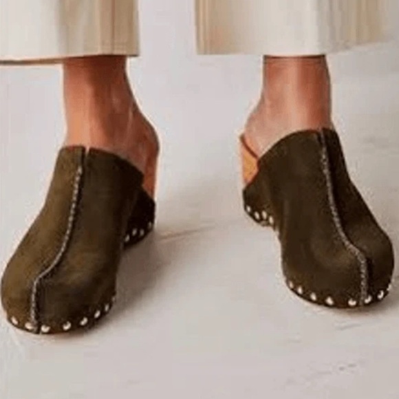 Kelsi Dagger Brooklyn Journal Olive Suede Studded Clogs Size 9 - Picture 6 of 8